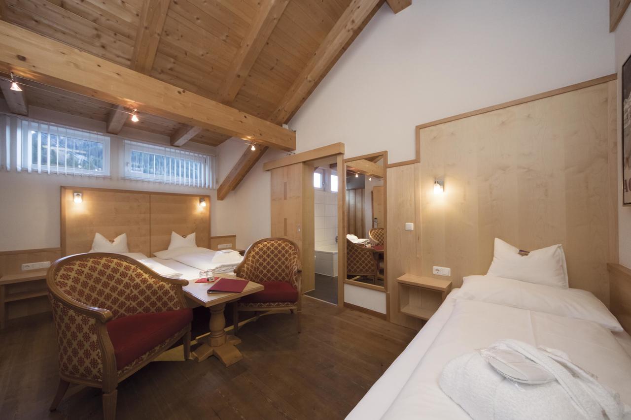 Hotel Garni Passeier Ischgl Buitenkant foto